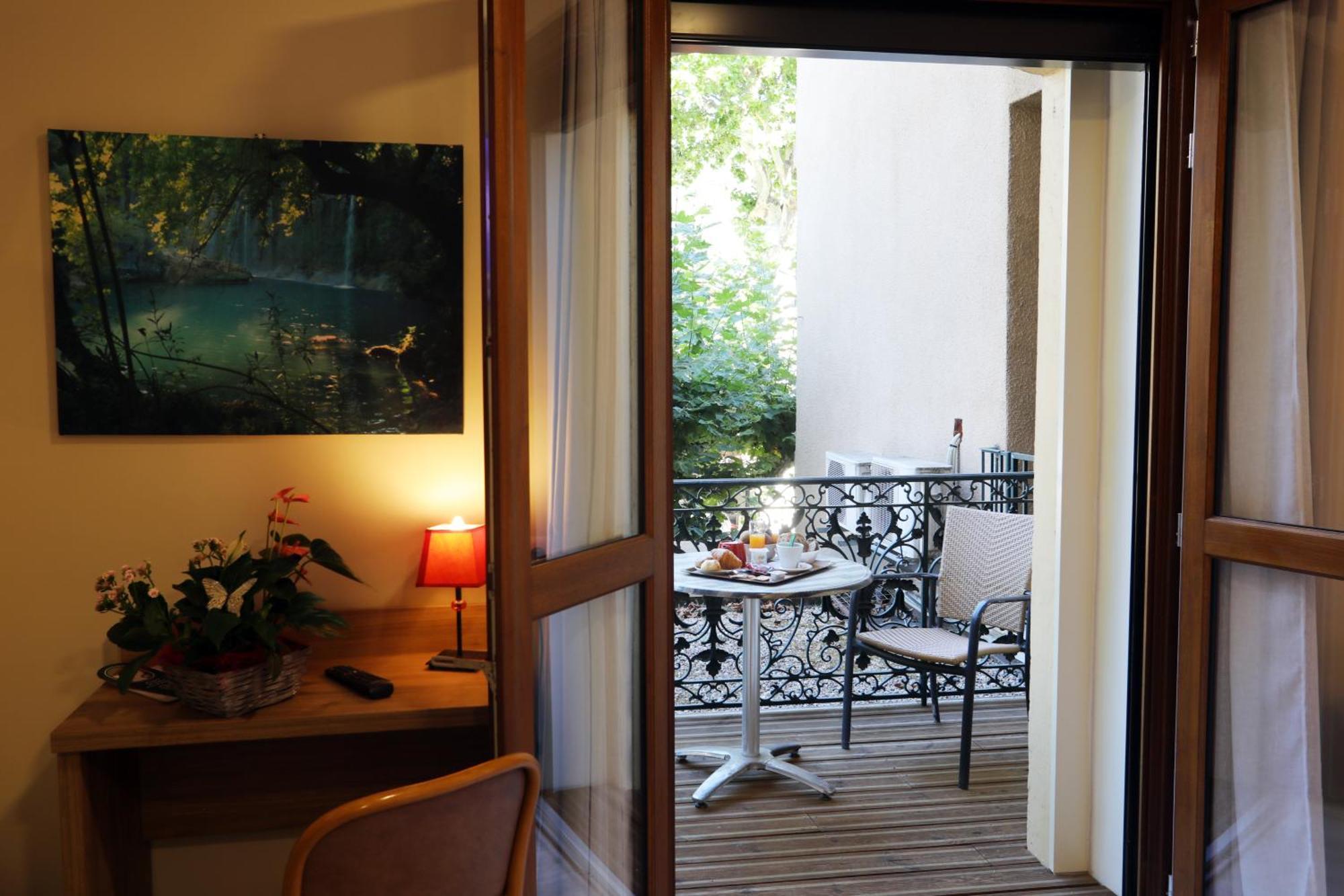 Hotel Belleville 拉马卢莱班 外观 照片